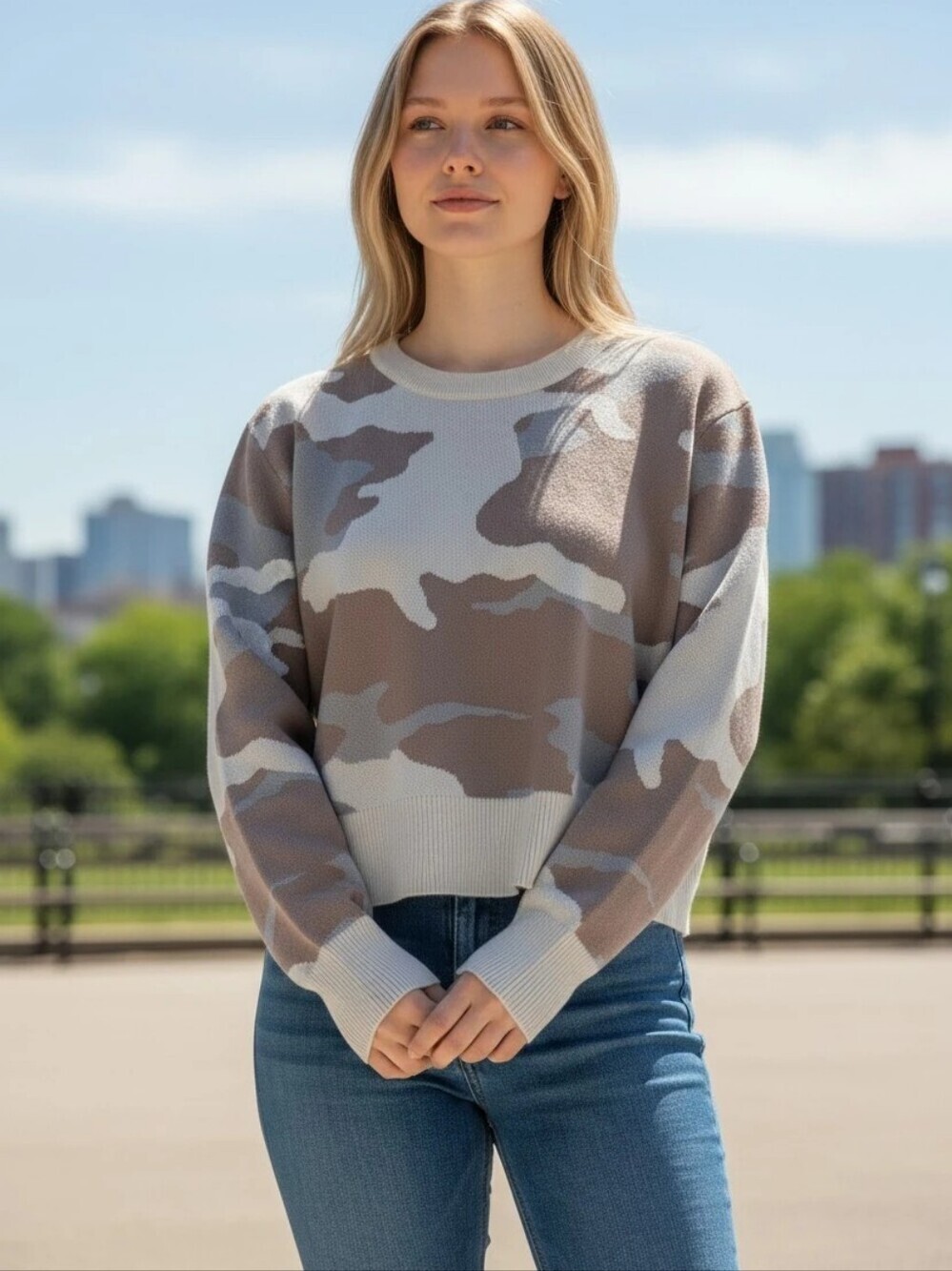 DKNY Cropped Camouflage Knit Sweater in Taupe & Light Gray Size Medium